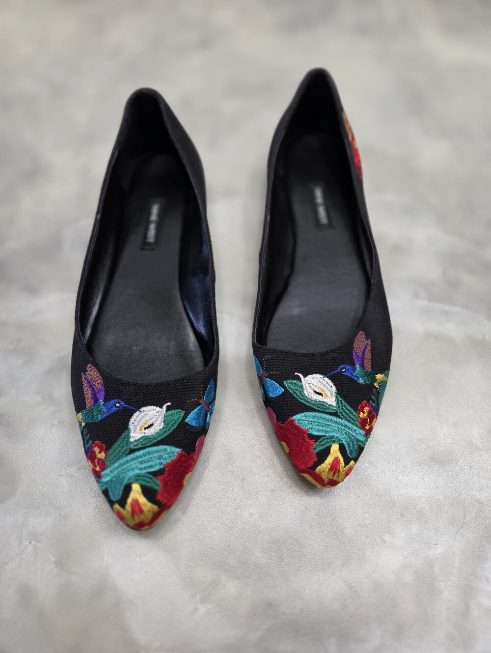 Nine West Suziella Black Embroidered Pointed Toe Flats Size 8.5 - Picture 2 of 7